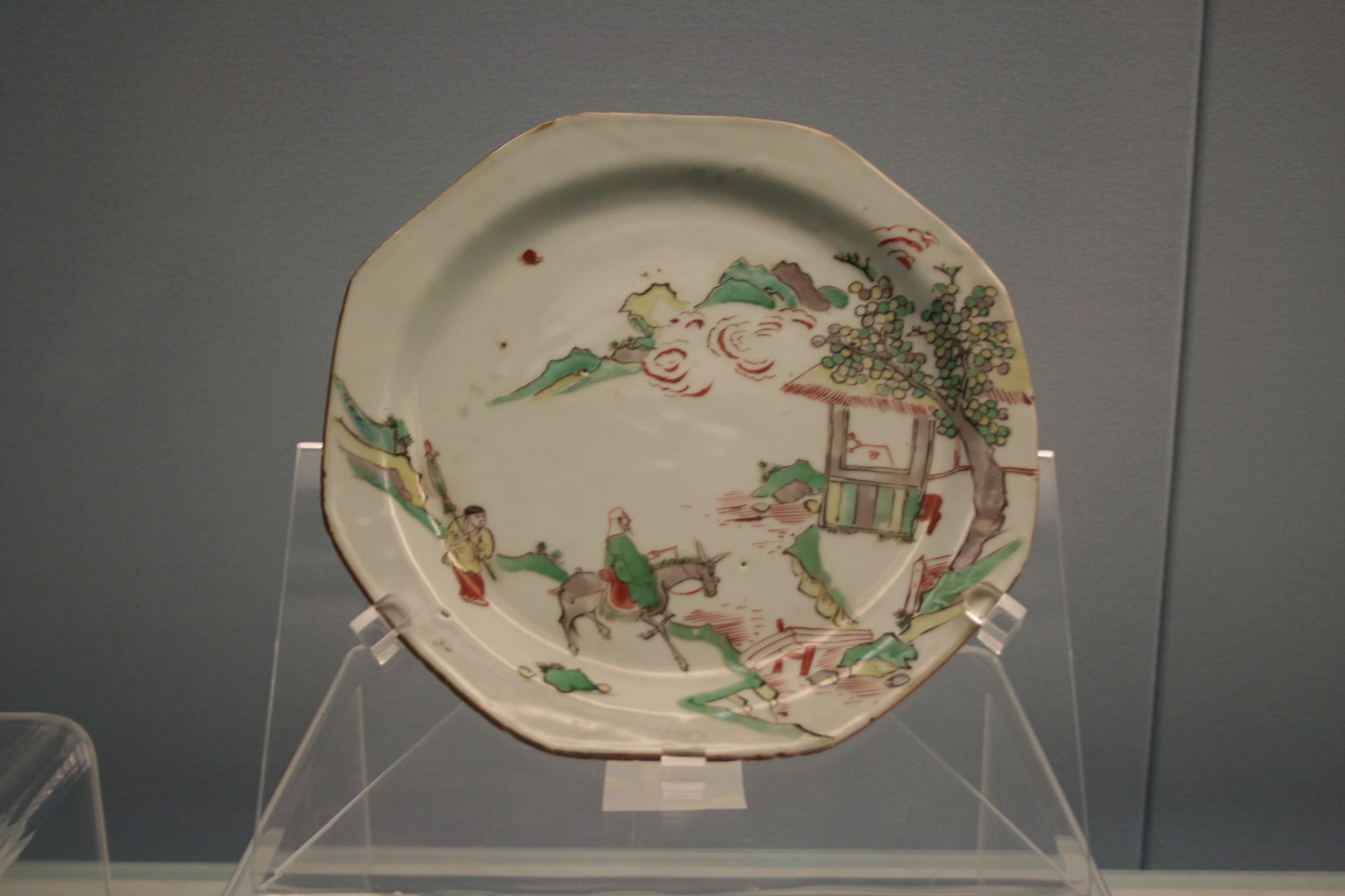 Porcelaine bleu et blanc de Jingdezhen, dynastie Ming, règne Tianqi : pièce classique de l'art céramique chinois.
